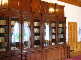 zamek moszna - biblioteka